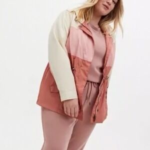 Torrid Womens Plus Size 4 Pink Ombre Colorblock Hooded Windbreaker Nylon Jacket